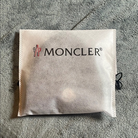 Moncler Black Ribbed Beanie - Picture 6 of 6